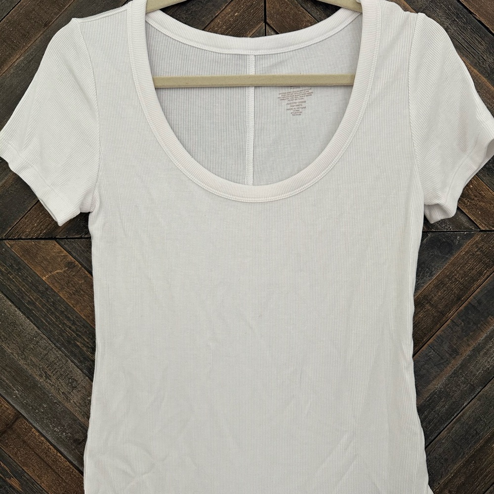 nuuds slinky rib short sleeve bodysuit
